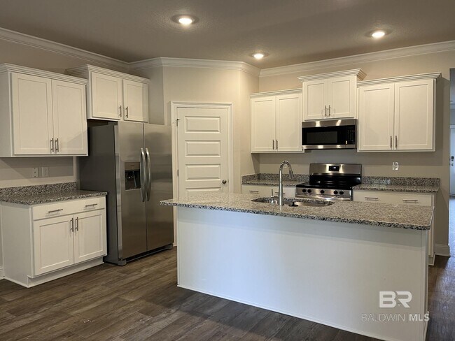 Building Photo - 14836 Dayton Cir