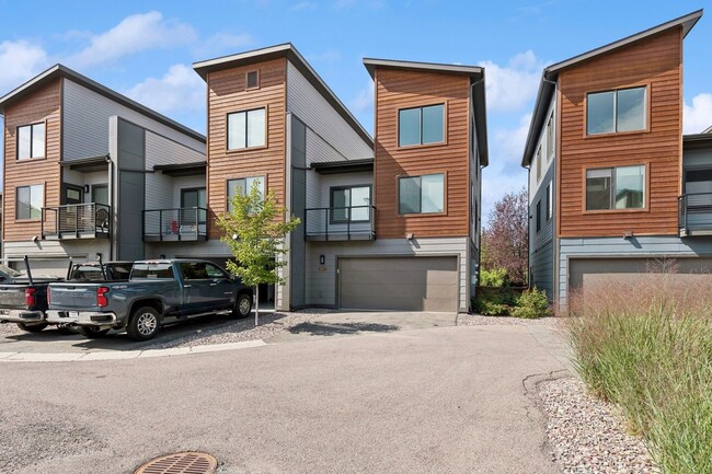 Building Photo - Alta Views Condo