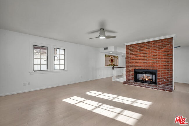 Building Photo - 17606 Camino De Yatasto