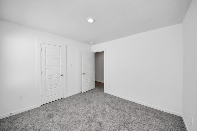 Building Photo - 12326 Basilwood Dr