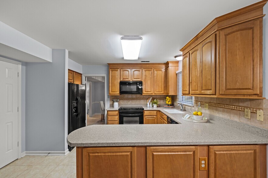 Building Photo - 4813 Quail Canyon Dr