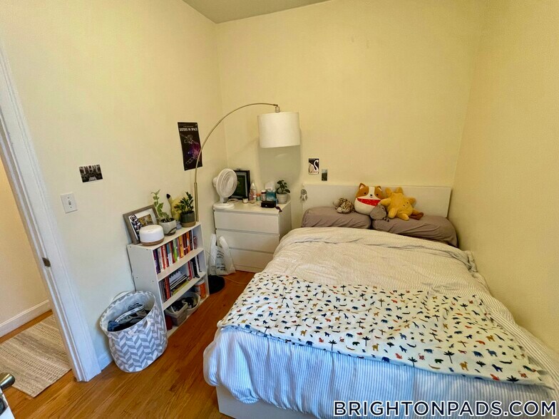Building Photo - 40 Litchfield St