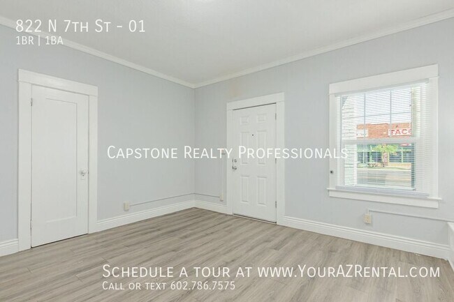 Building Photo - Charming Downtown 1 Bedroom 1 Bath!
