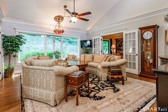 Building Photo - 2 Bramble Bush