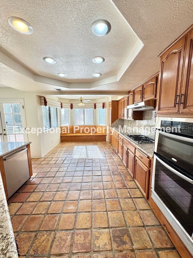 Building Photo - Great Deer Creek Estate