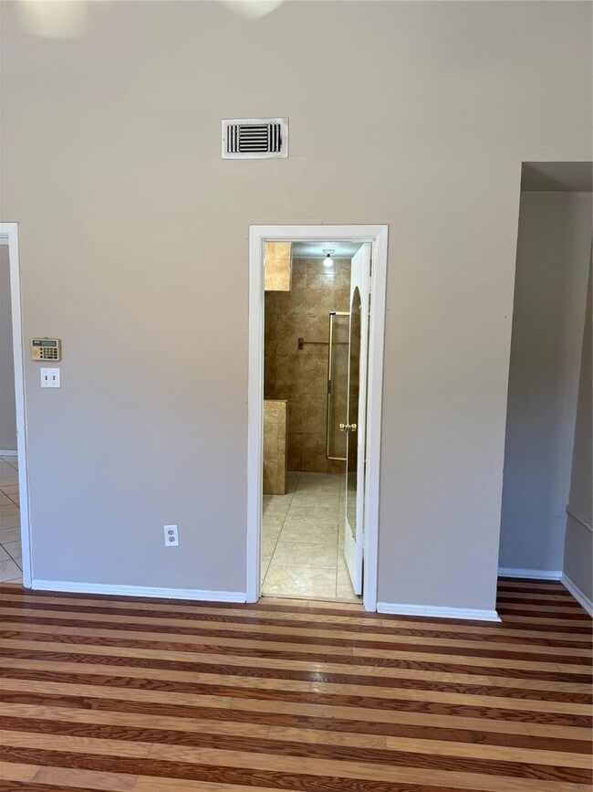 Building Photo - 10066 Sand Pass Ln