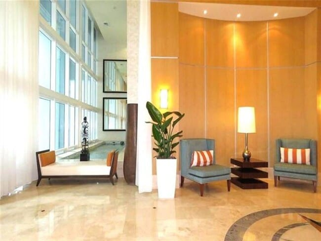 Building Photo - 1945 S Ocean Dr