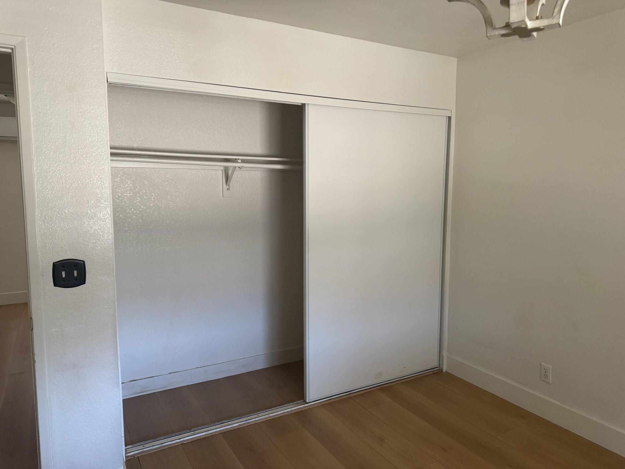 Building Photo - 6135 Mojave Ave