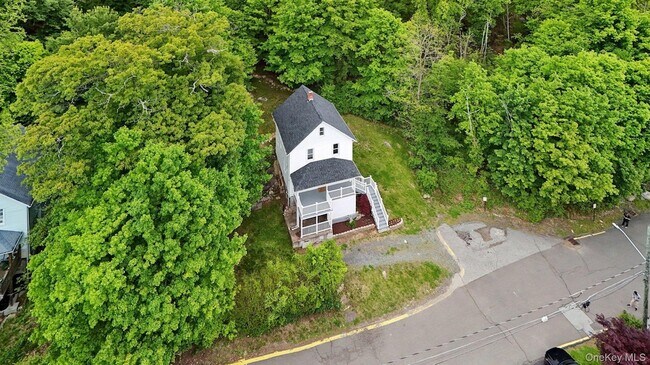 Building Photo - 27 Boulder Ave