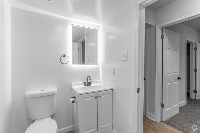 2BR, 1.5BA - 1000SF - Lighthouse Hill Apartments