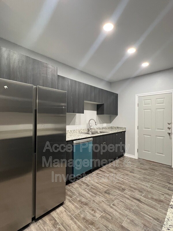 Building Photo - 5909 Puffin Ave