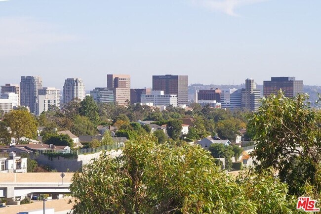 Building Photo - 171 N Church Ln