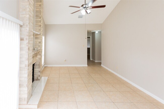 Building Photo - 13719 Vira Ln