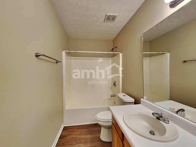 Building Photo - 1905 Barnett W Ct NE