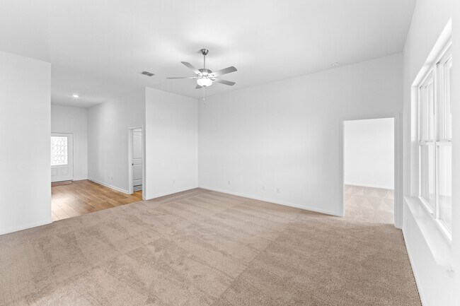 Building Photo - 1139 Amy Dr