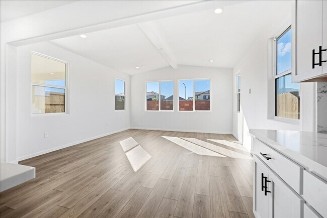 Building Photo - 4412 Canyon Coral Wy
