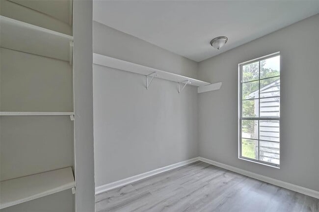 Building Photo - 17805 Villa Way Dr