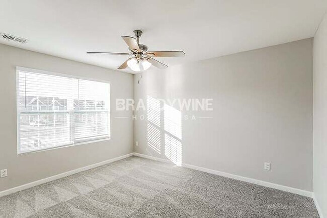 Building Photo - 1053 Woodbridge Blvd