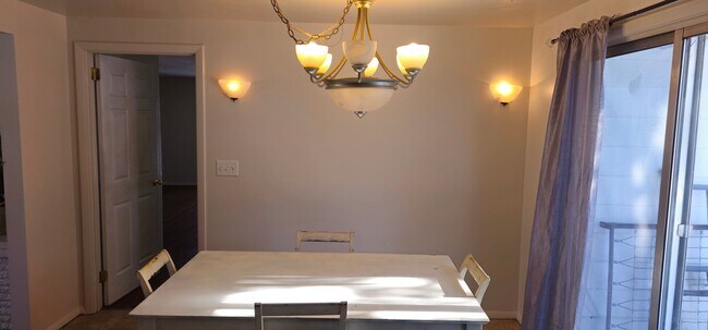 Building Photo - 3725 Chancellor Dr