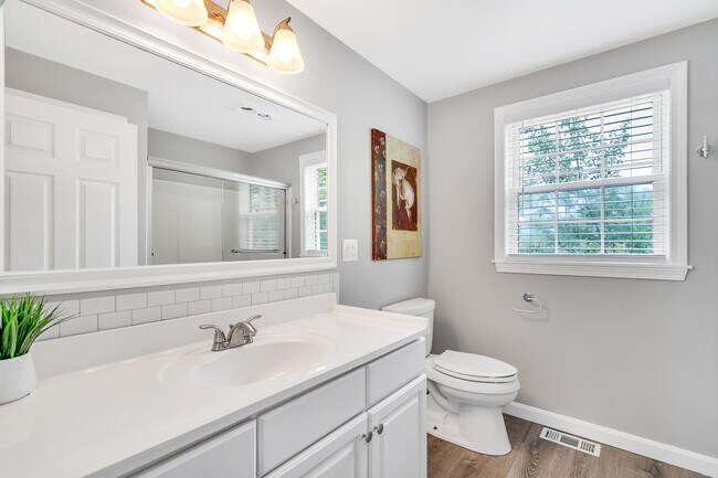 Building Photo - 74 Juniper Ln