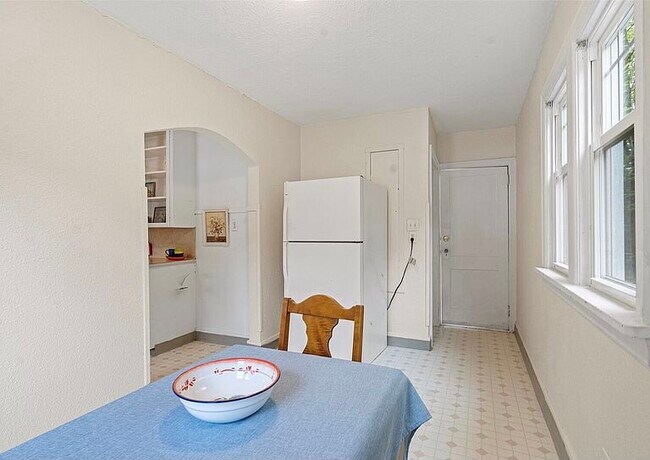 Primary Photo - 514 5th St NE