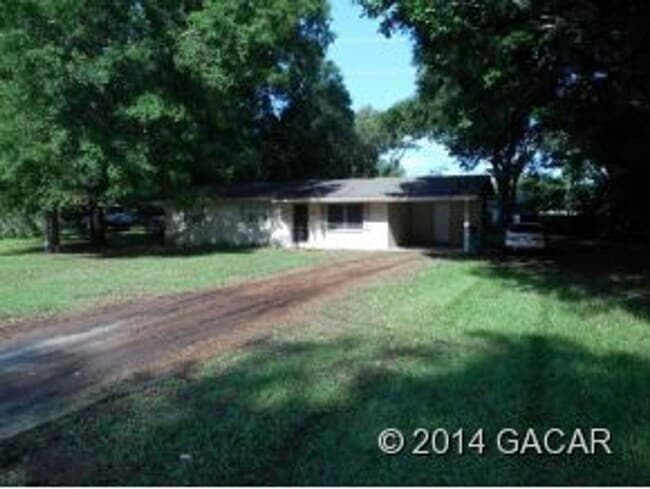 Building Photo - Country Living in Meadow Ridge