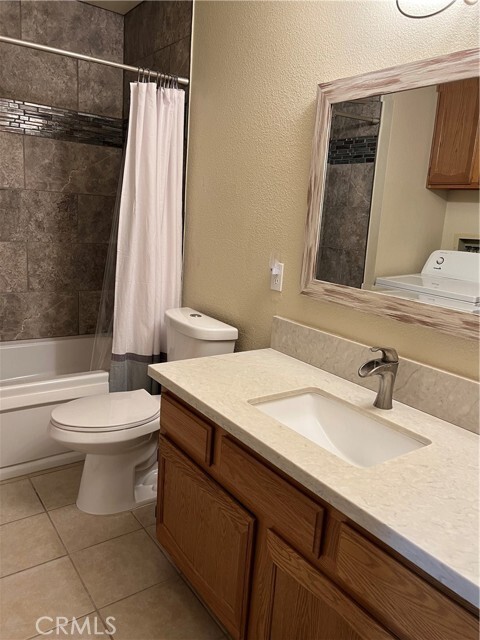 Building Photo - 11675 Maple St