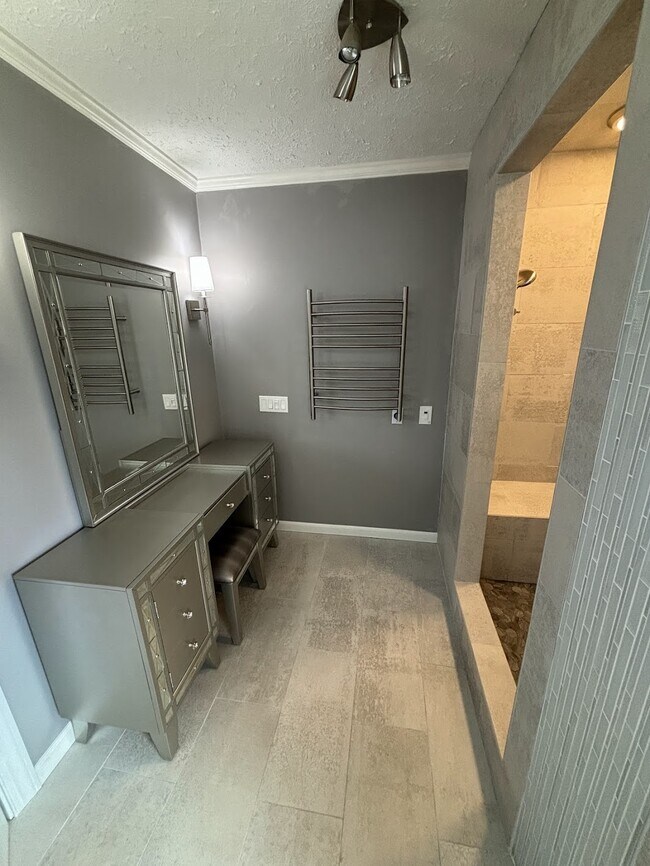 primary bathroom vanity area - 4627 Mountain View Dr