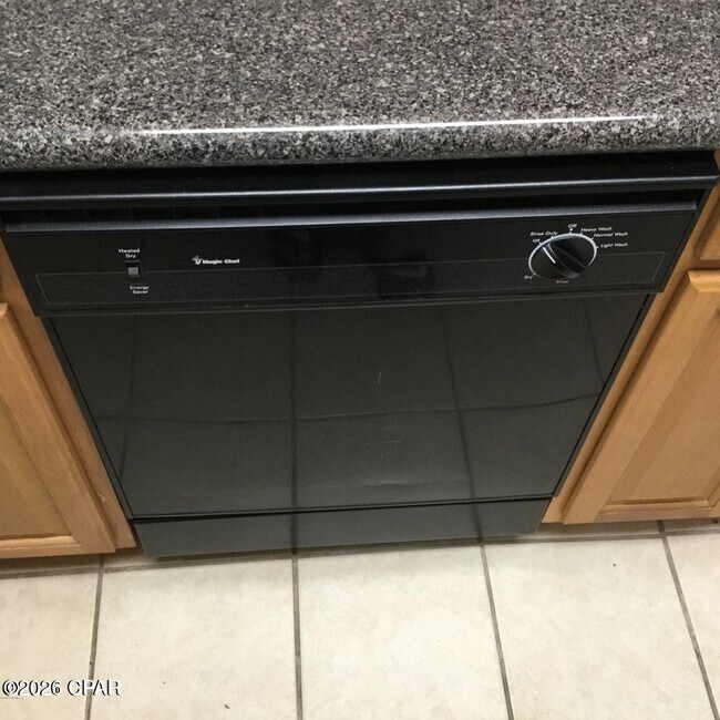 Building Photo - 1025 W 19th St