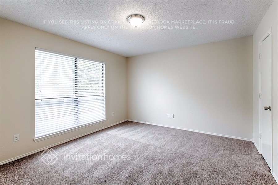 Building Photo - 1417 Creekview Dr