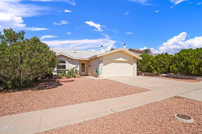Building Photo - 1029 Chiricahua Dr