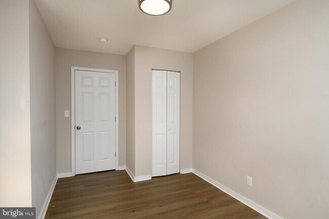 Building Photo - 2207 Callow Ave