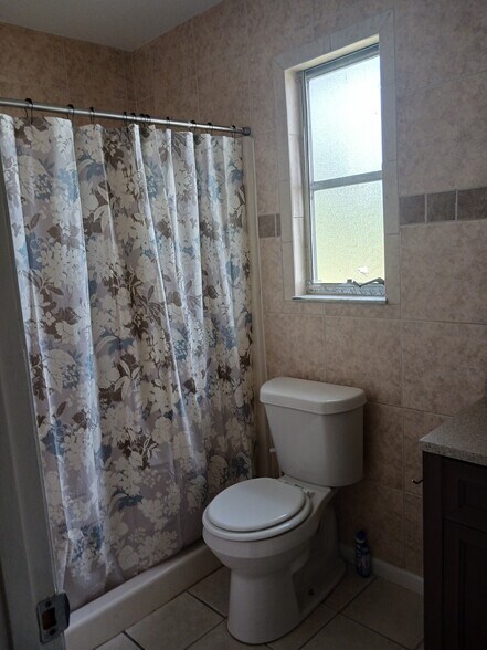Bathroom - 4153 Pine Drop Ln
