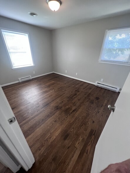 Bedroom - 1814 Glenoaks Dr