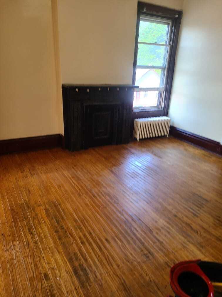 Building Photo - 542 1st St