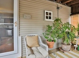 Private Covered Porch - 20 Horton St