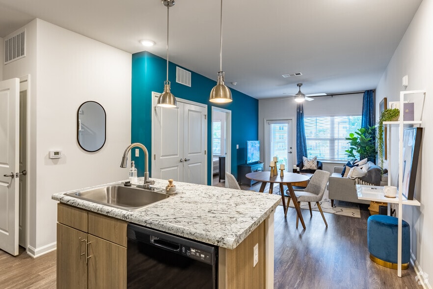 1BR, 1BA - 685SF (A1) - The Mason