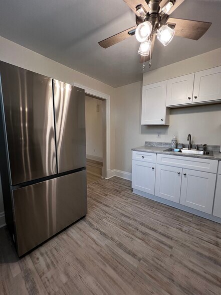 Kitchen - 143 Seminary Ave