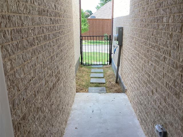 Building Photo - 5984 Bursey Rd