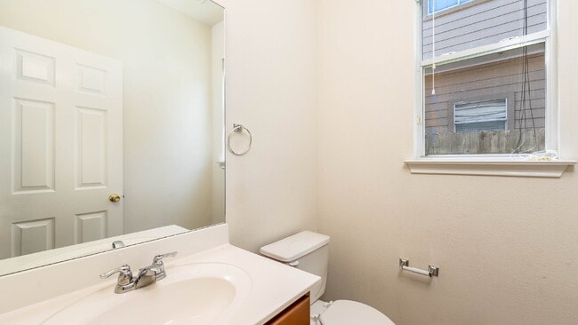 Building Photo - 714 Celosia