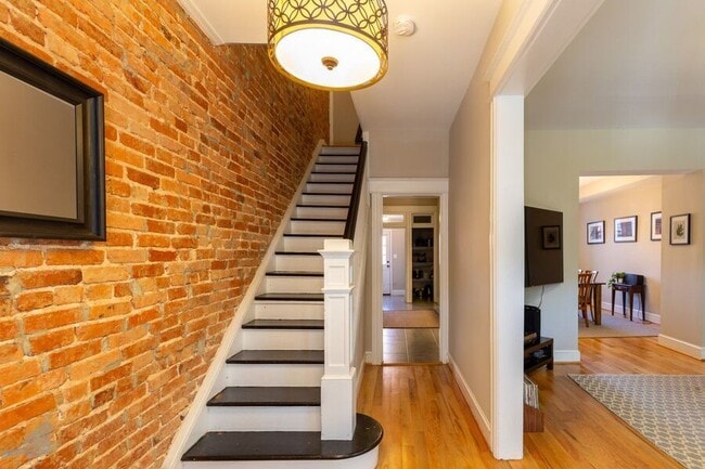Building Photo - 4102 5th St NW