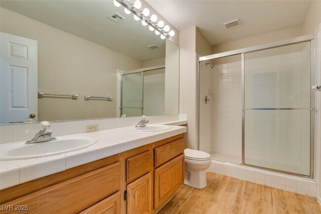 Building Photo - 224 Garfield Dr