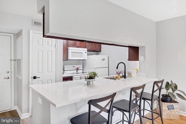 Building Photo - 3315 Wyndham Cir