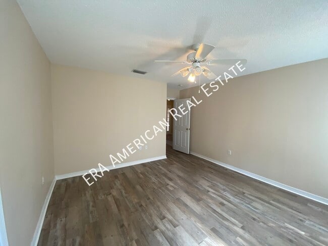 Building Photo - 6909 Leisure St