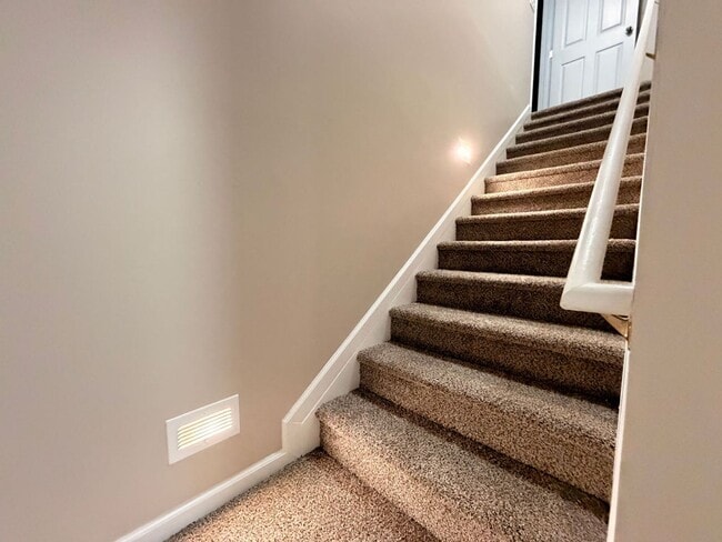 Building Photo - Available now. Beautiful, FULLY REMODELED 3 BR/2.5 BA Home in Tanner Plantation!