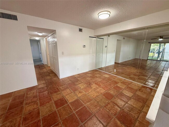 Building Photo - 110 Gardens Dr