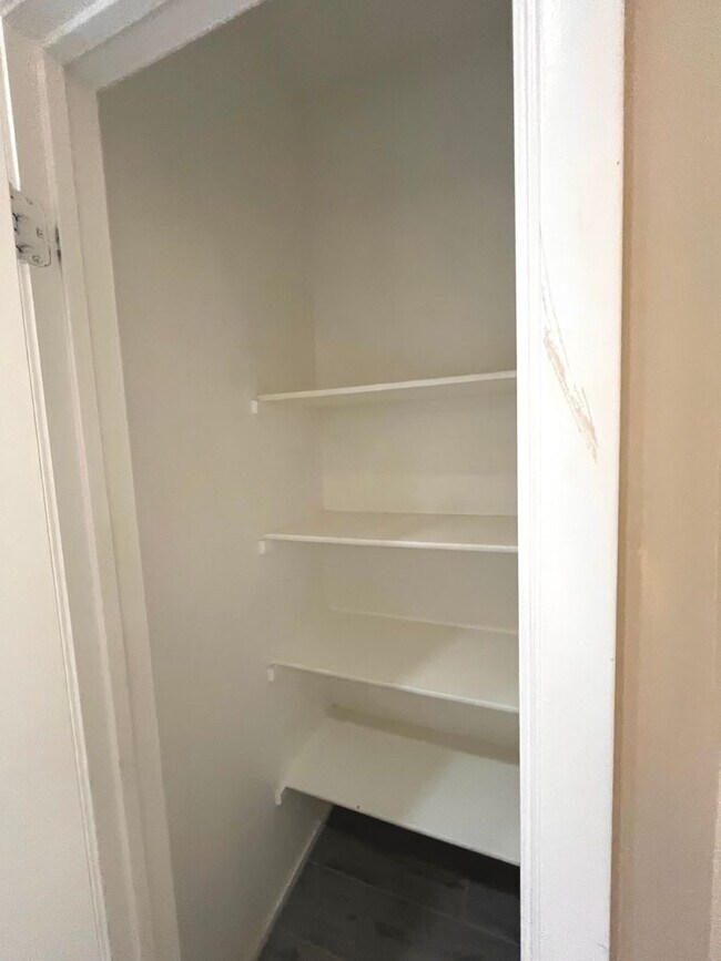 Building Photo - Beautiful Summerlin townhome, 3 bed, 2.5 bath, on 1st floor.