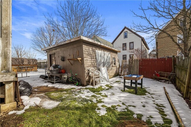 Building Photo - 109 Spaulding St