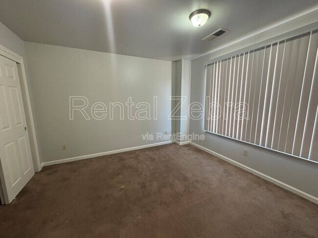 Building Photo - 2951 Willowbrook Dr