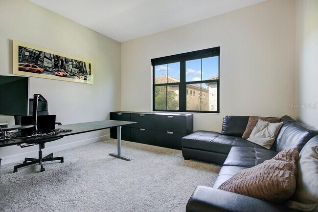 Building Photo - 8455 Via Vittoria Way